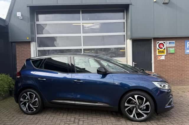 Renault Scénic (2021) thumbnail 4
