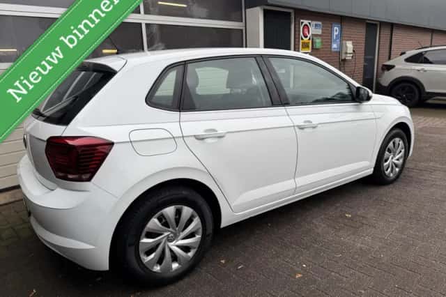 Volkswagen Polo (2018) thumbnail 2