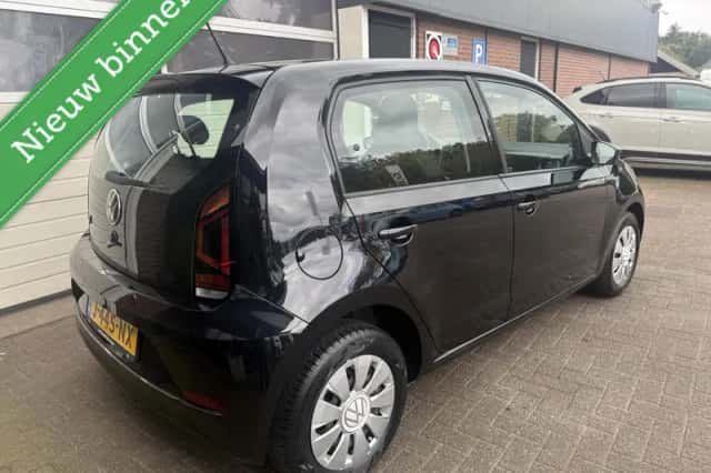 Volkswagen Up! (2020) thumbnail 2