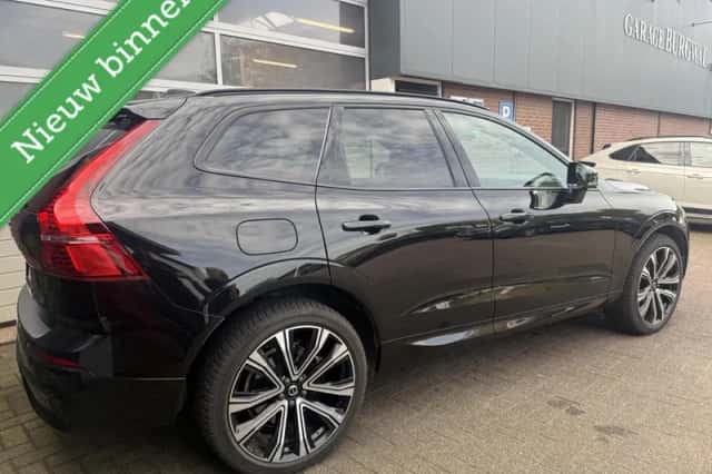 Volvo XC60 (2021) thumbnail 2
