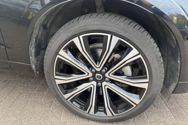 Volvo XC60 (2021) thumbnail 6