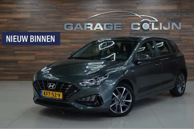 Hyundai i30 (2023) thumbnail 1