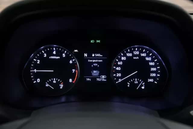 Hyundai i30 (2023) thumbnail 3