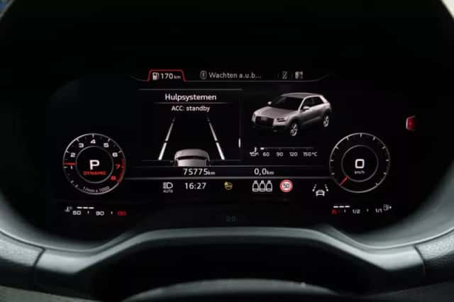 Audi Q2 (2021) thumbnail 2