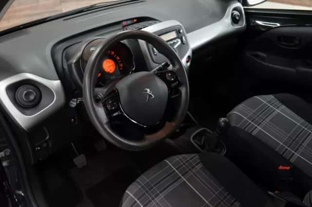 Peugeot 108 (2017) thumbnail 3