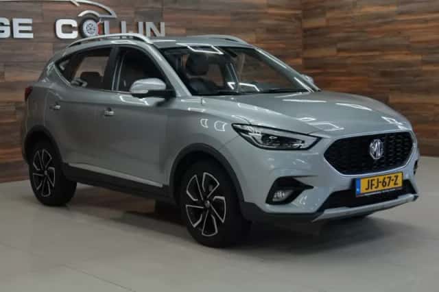 MG ZS (2023) thumbnail 4
