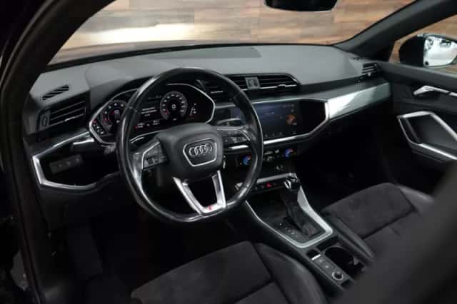 Audi Q3 (2019) thumbnail 2