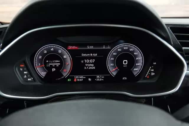 Audi Q3 (2019) thumbnail 3