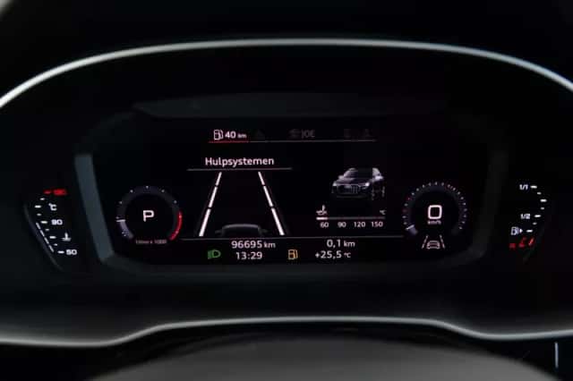 Audi Q3 (2019) thumbnail 3
