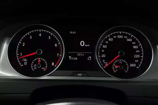 Volkswagen Golf (2013) thumbnail 2