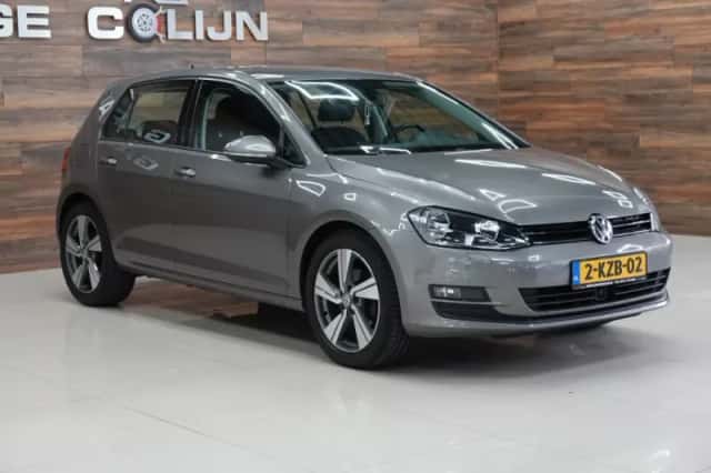 Volkswagen Golf (2013) thumbnail 4