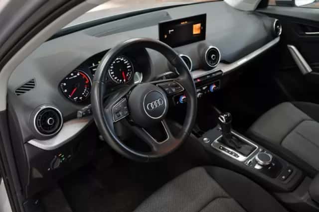 Audi Q2 (2023) thumbnail 3