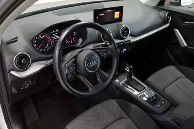 Audi Q2 (2023) thumbnail 3