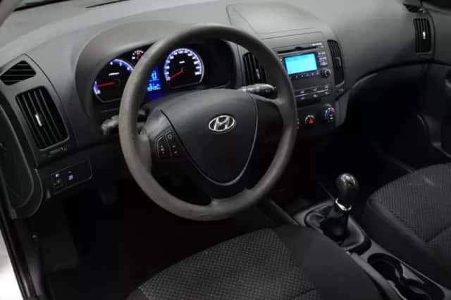 Hyundai i30 (2012) thumbnail 2