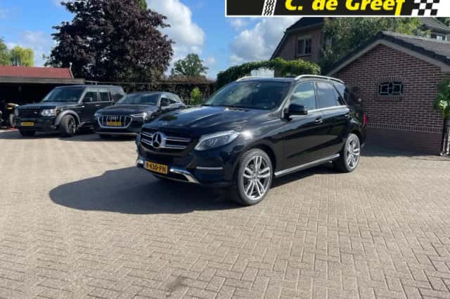 Mercedes-Benz GLE-Klasse (2017) thumbnail 1