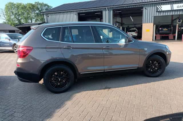 BMW X3 (2014) thumbnail 4