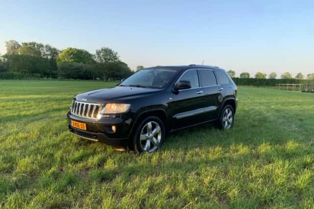Jeep Grand Cherokee (2011) thumbnail 4