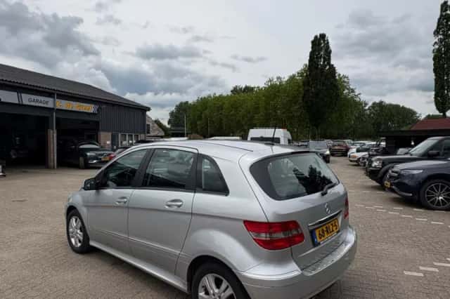Mercedes-Benz B-Klasse (2011) thumbnail 3