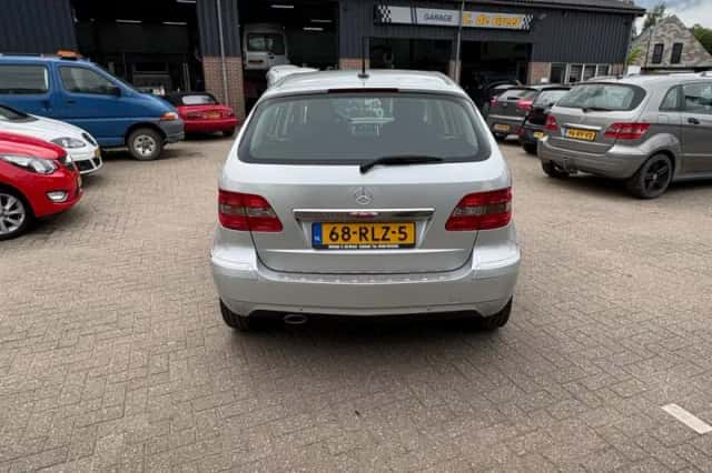 Mercedes-Benz B-Klasse (2011) thumbnail 4
