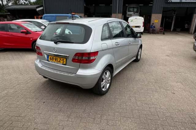 Mercedes-Benz B-Klasse (2011) thumbnail 6