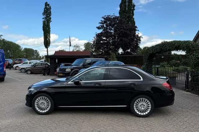 Mercedes-Benz C-Klasse (2017) thumbnail 2
