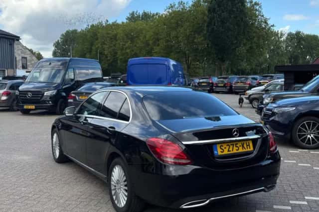 Mercedes-Benz C-Klasse (2017) thumbnail 3