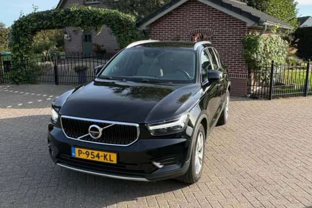 Volvo XC40 (2018) thumbnail 1