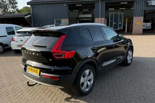 Volvo XC40 (2018) thumbnail 5