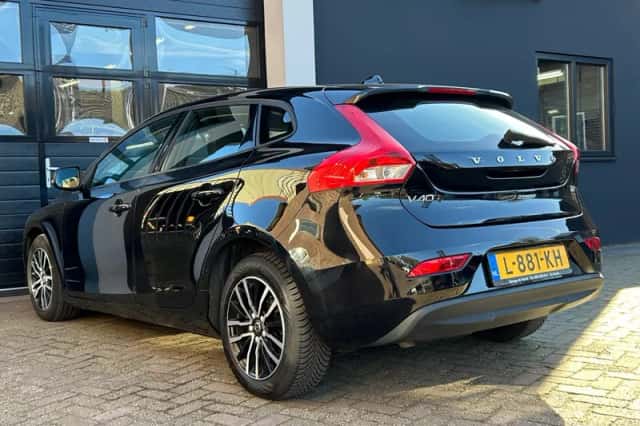 Volvo V40 (2019) thumbnail 4