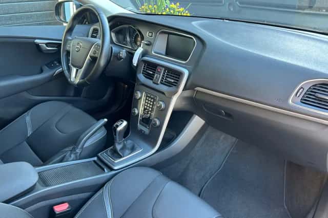 Volvo V40 (2019) thumbnail 5