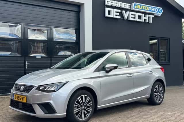 SEAT Ibiza (2023) thumbnail 1