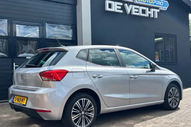 SEAT Ibiza (2023) thumbnail 3