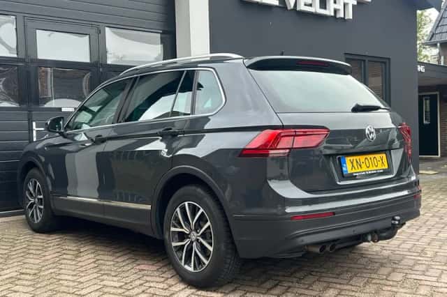 Volkswagen Tiguan (2019) thumbnail 4