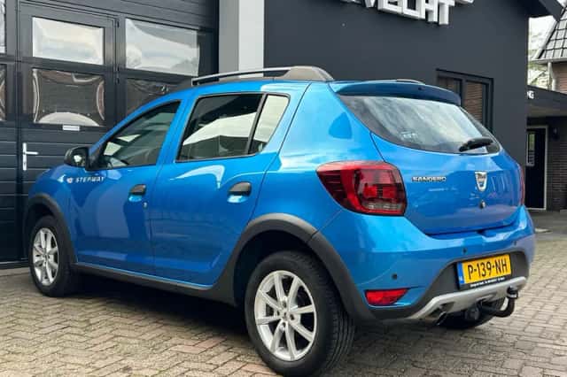 Dacia Sandero (2016) thumbnail 4