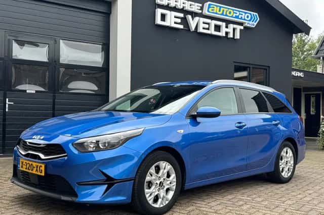 Kia Ceed (2022) thumbnail 1