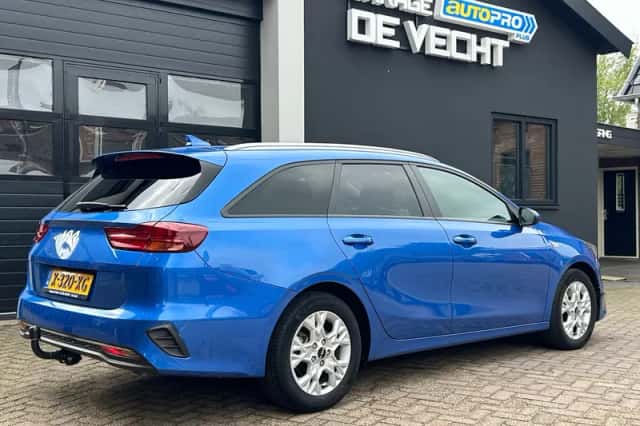 Kia Ceed (2022) thumbnail 3
