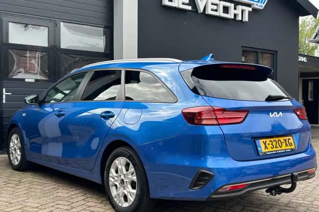Kia Ceed (2022) thumbnail 4