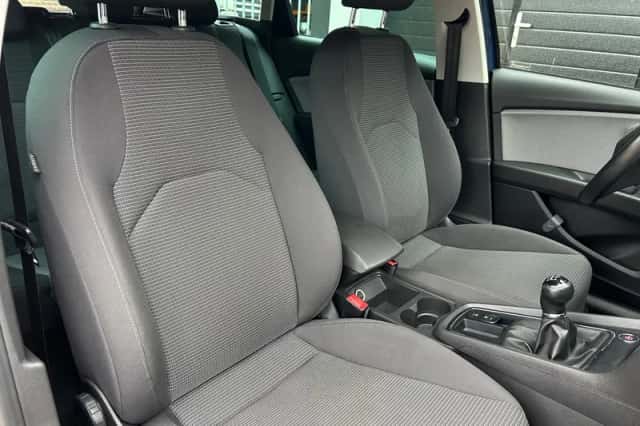 SEAT Leon (2018) thumbnail 6