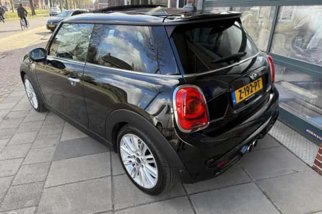 MINI Cooper S (2014) thumbnail 5