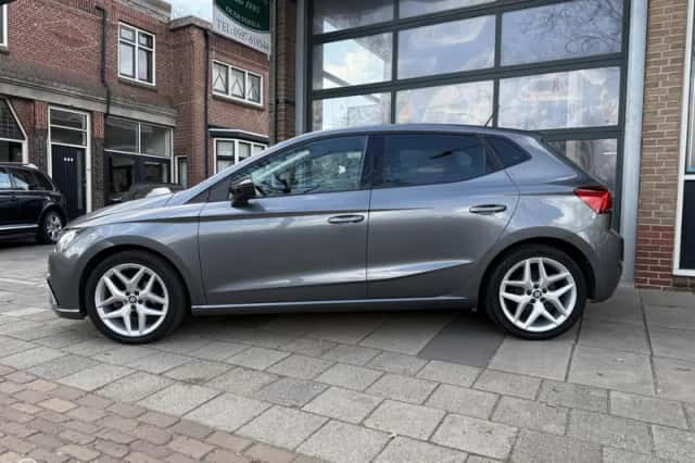SEAT Ibiza (2018) thumbnail 3