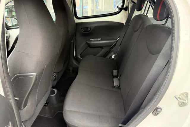 Peugeot 108 (2016) thumbnail 5