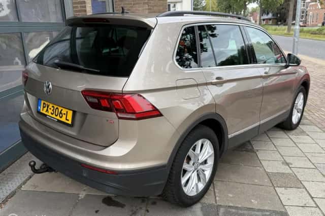 Volkswagen Tiguan (2017) thumbnail 3