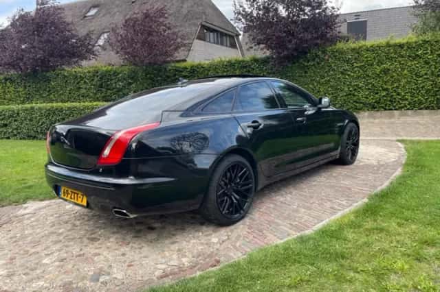 Jaguar XJ (2013) thumbnail 6