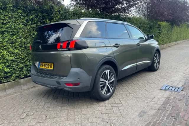 Peugeot 5008 (2017) thumbnail 5