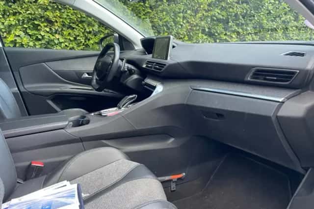 Peugeot 5008 (2017) thumbnail 6