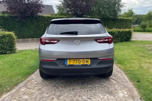 Opel Grandland (2020) thumbnail 4
