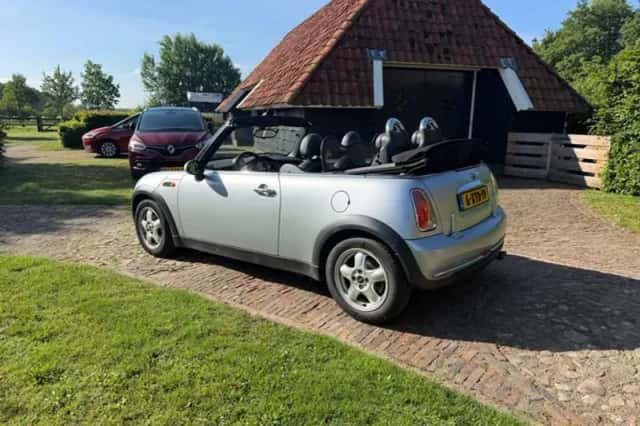 MINI Cabrio (2008) thumbnail 4
