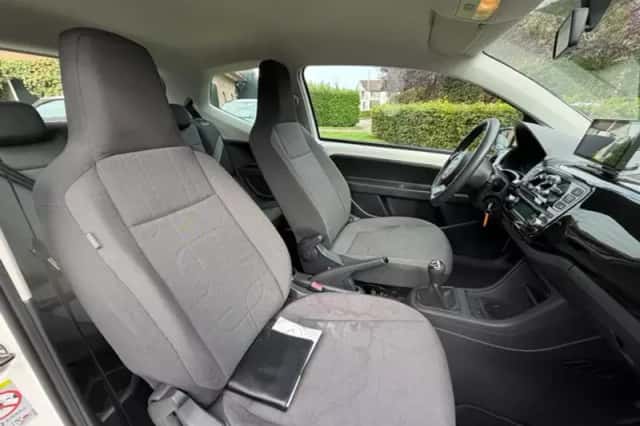 Volkswagen Up! (2012) thumbnail 6