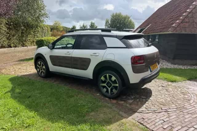 Citroën C4 Cactus (2015) thumbnail 3