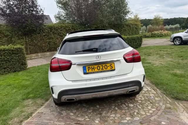 Mercedes-Benz GLA-Klasse (2017) thumbnail 4